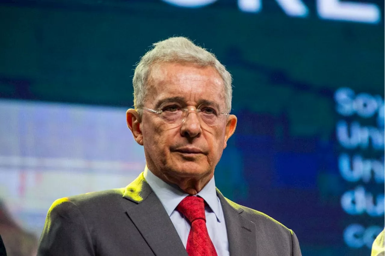 Atención: Corte Suprema de Justicia no investigará a Álvaro Uribe por tráfico de influencias