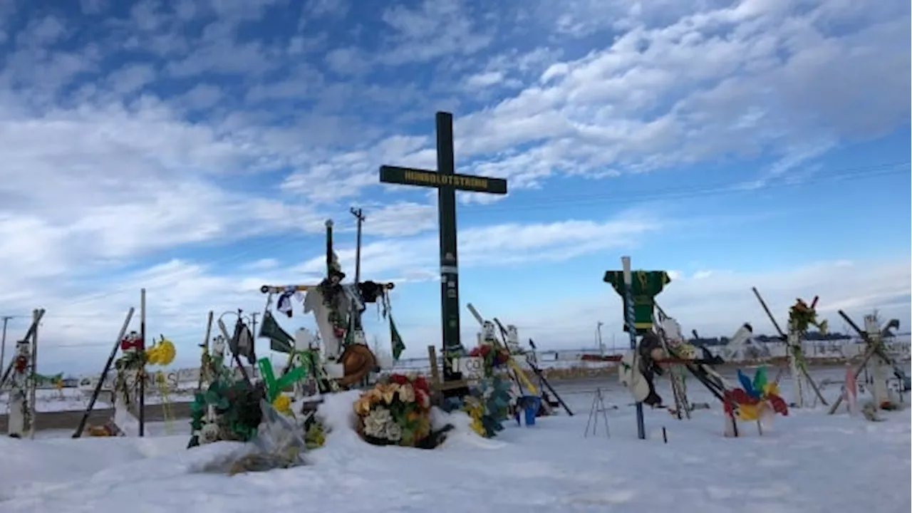 Families fight Sask. government's bid to be removed as defendant in Humboldt Broncos crash lawsuit