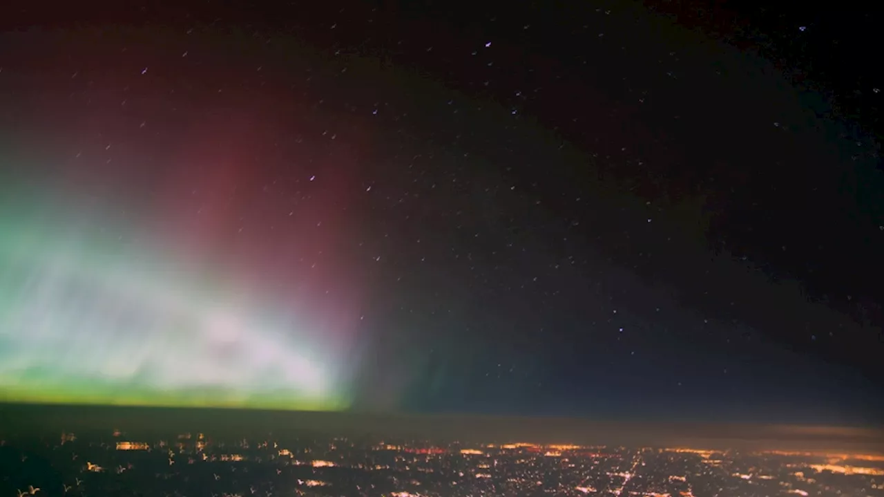 Airline pilot treated to stunning northern lights show during U.S.-Portugal flight