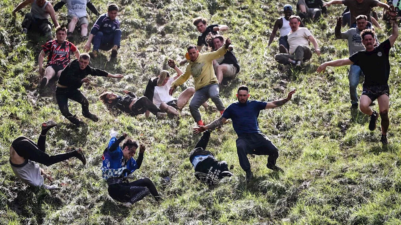 Folkfest när britter jagade ost i backe: ”Bara att rulla”