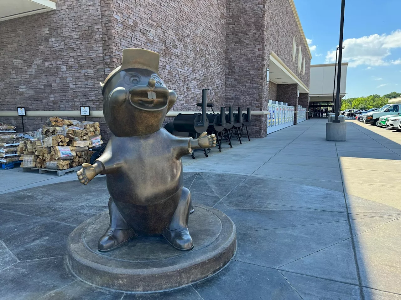 World's Largest Buc-ee's Sets Grand Opening Date