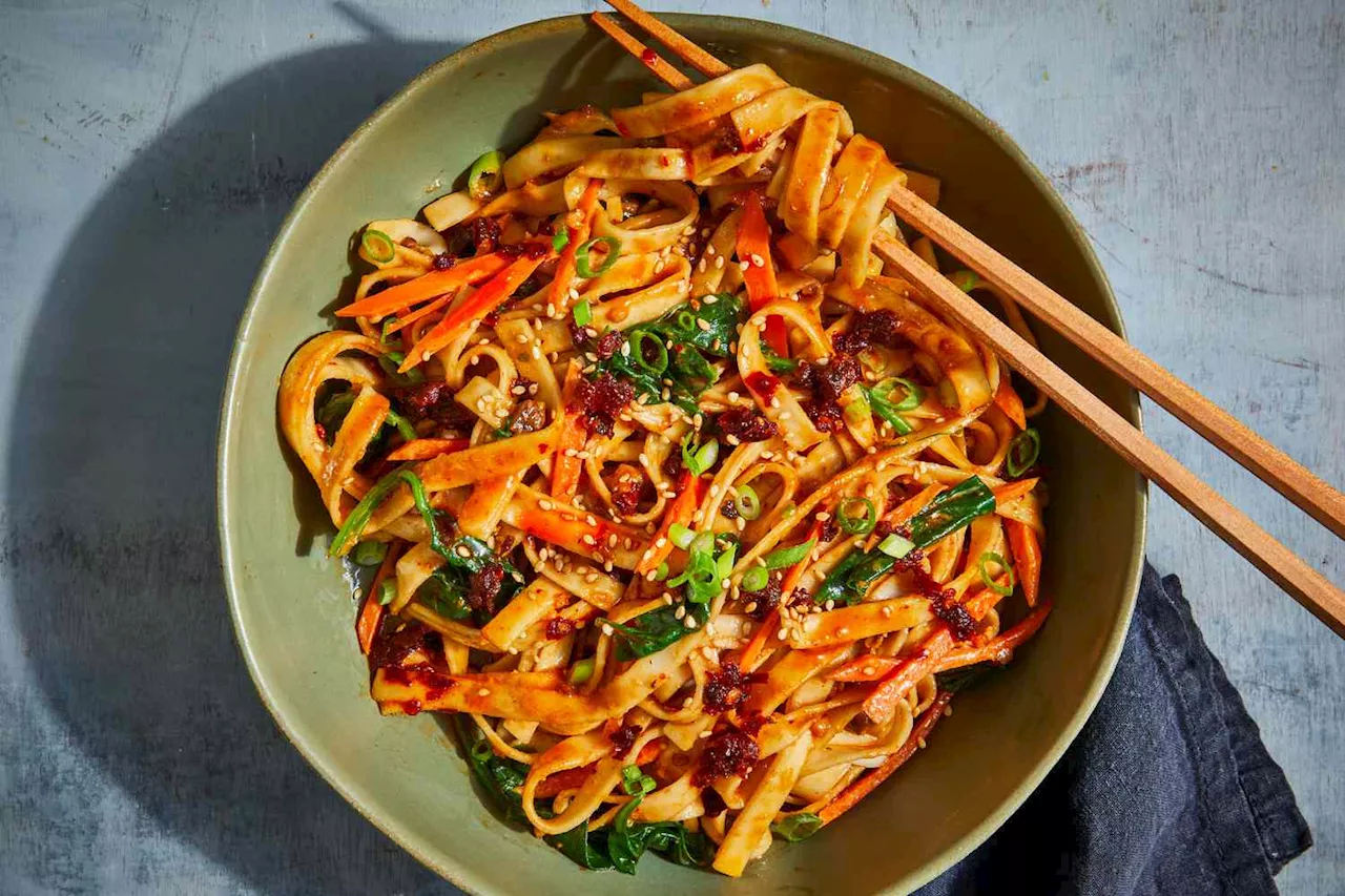 Chile Crisp Sesame Noodles Are the Easy Weeknight Dinner We Need