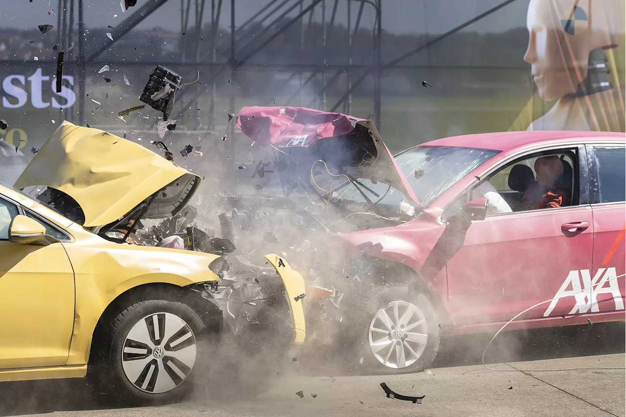 Réparer une voiture électrique accidentée peut coûter plus cher qu’une auto thermique : voici le surcoût