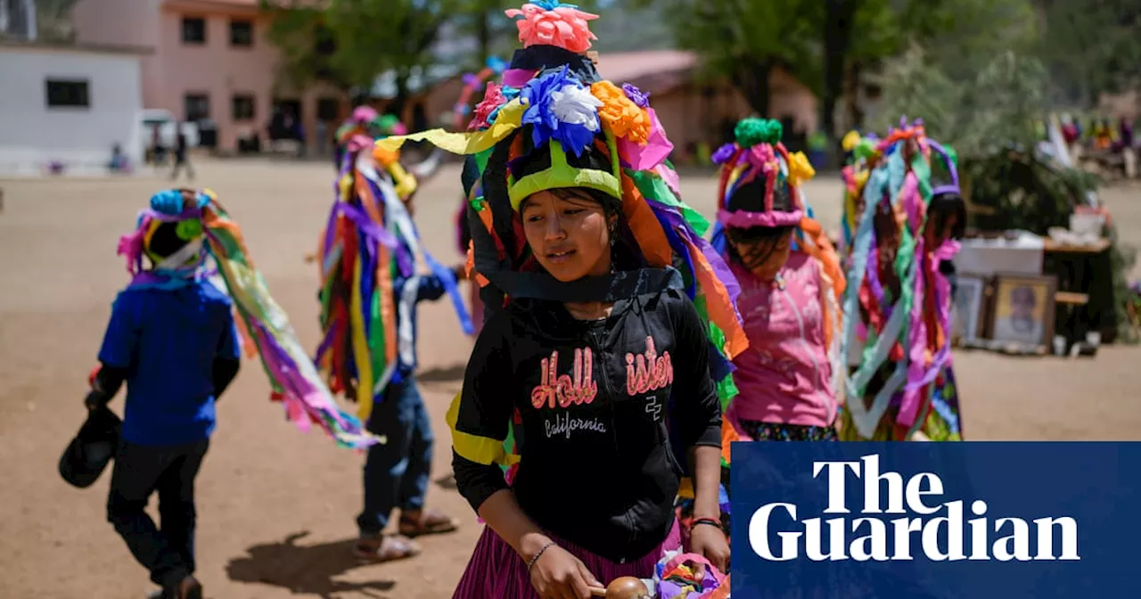 An Indigenous Mexican rain dance and feeling the heat in India: photos of the day