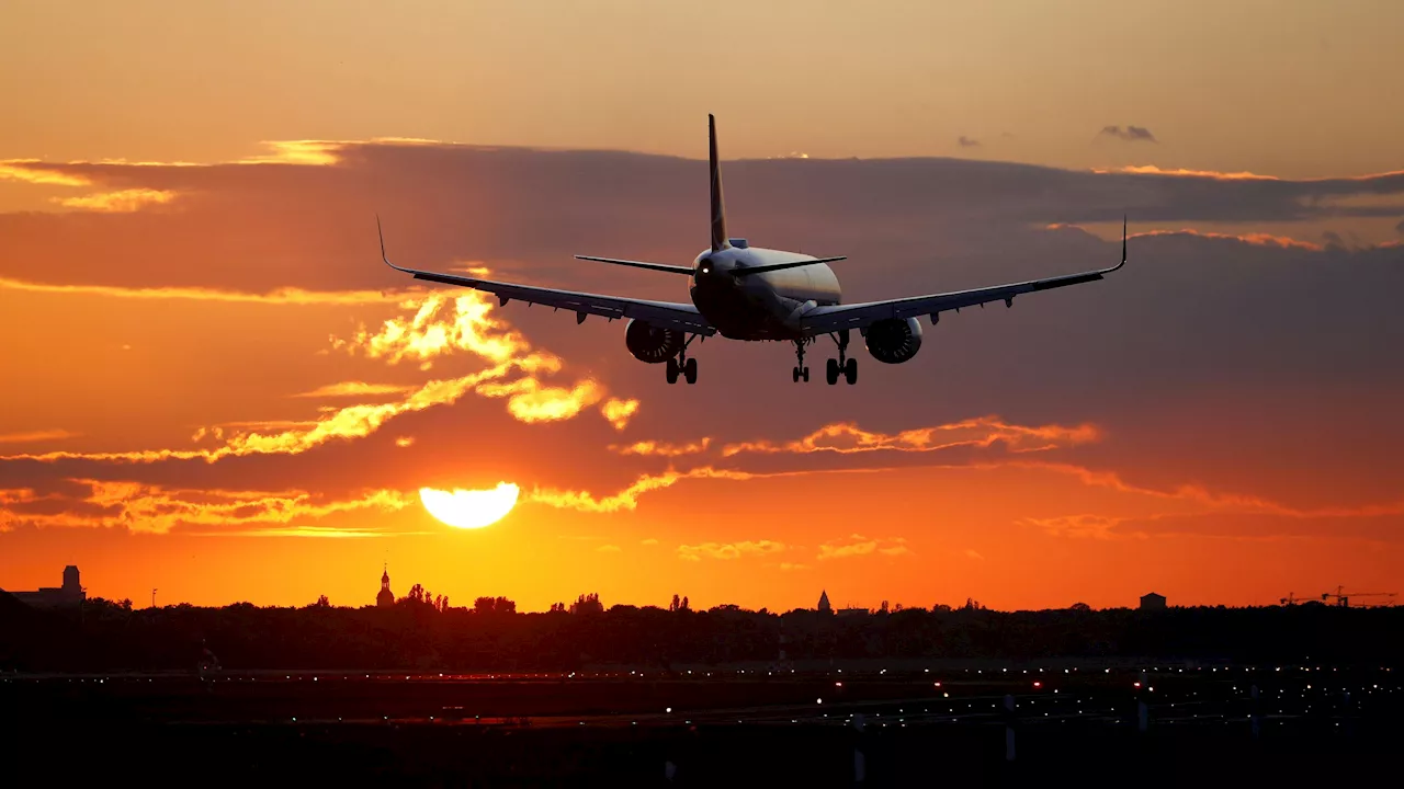 Neuer Horror-Flug – Flugbegleiterin bricht sich Rücken