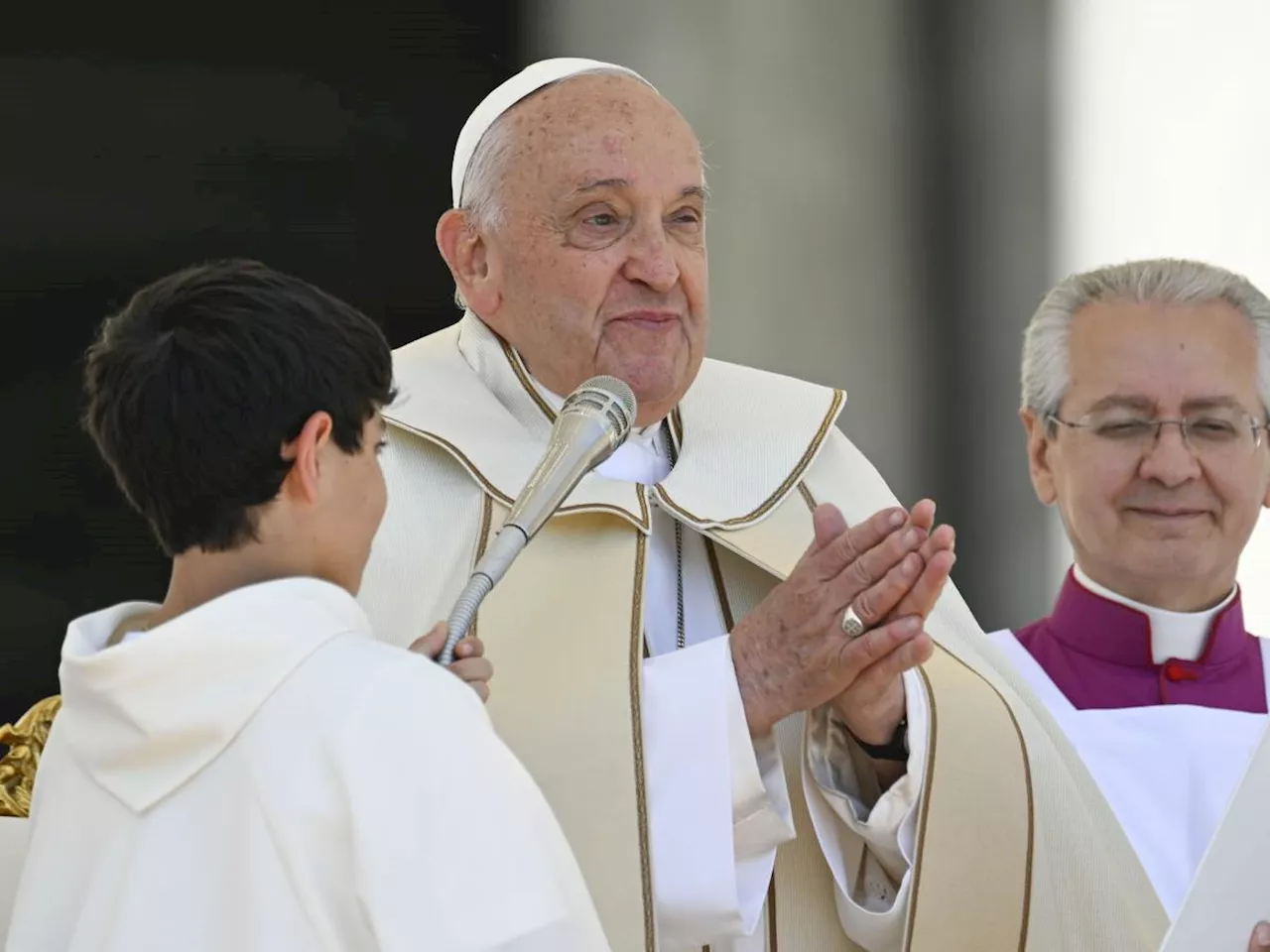 Il Papa e la frase sui seminaristi gay: non lasciamo che il gergo cancelli il tema