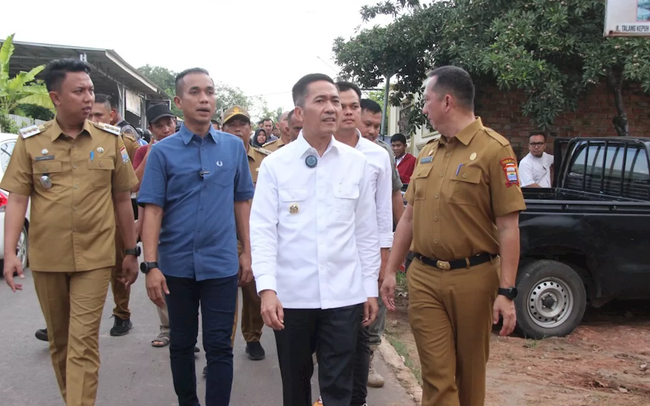 100 Lampu PJU Program Developer Peduli Dipasang di Gandus Palembang, Ratu Dewa Bilang Begini