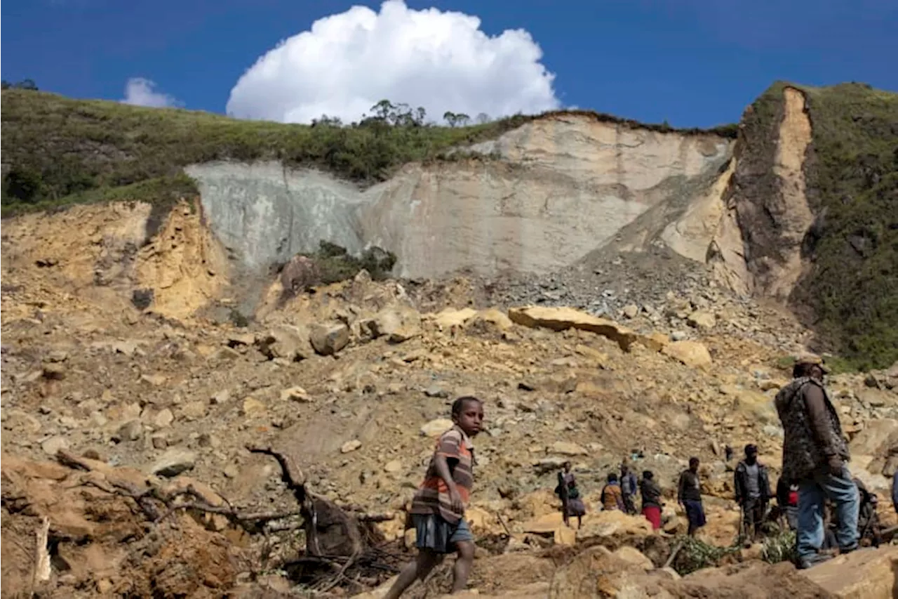 Fears rise a second landslide and disease outbreak loom at site of Papua New Guinea disaster