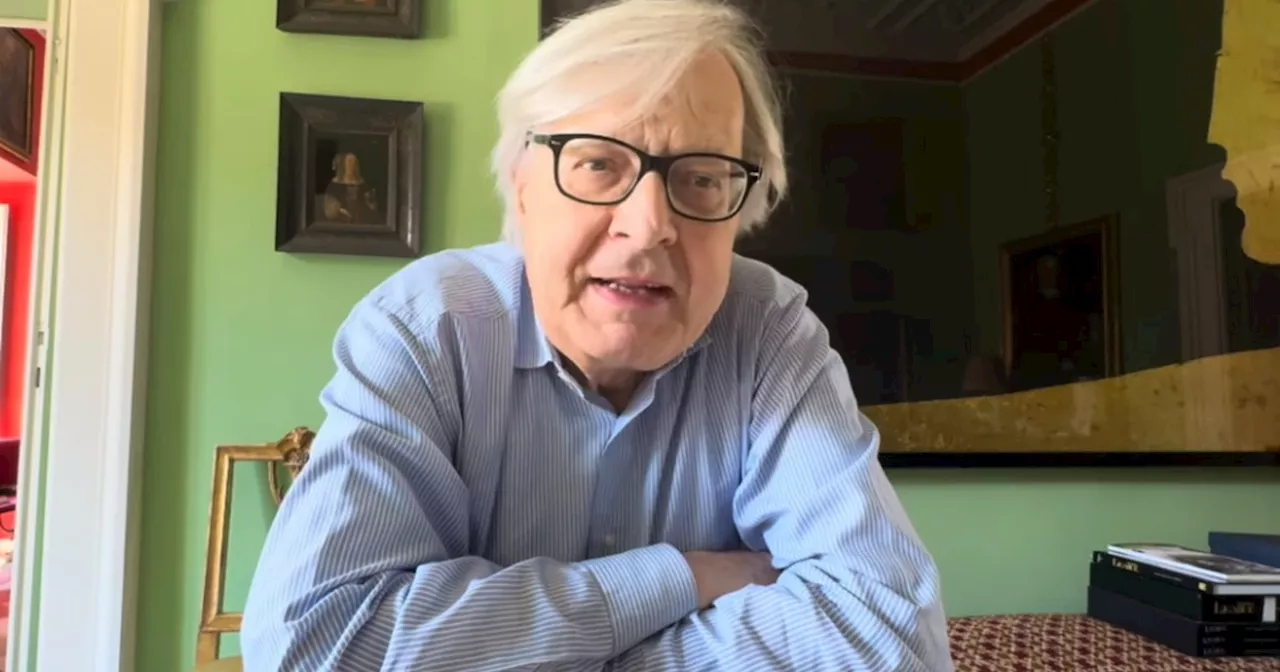 Vittorio Sgarbi vuole far fuori De Luca: &#034;Pronto a guidare la Campania&#034;