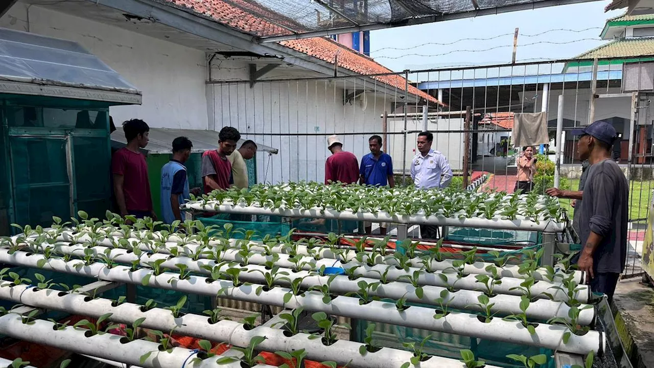 Saat Kilang Pertamina Unit Balongan Bekali Warga Binaan Lapas Keahlian Kelola Sampah Sambil Bertani