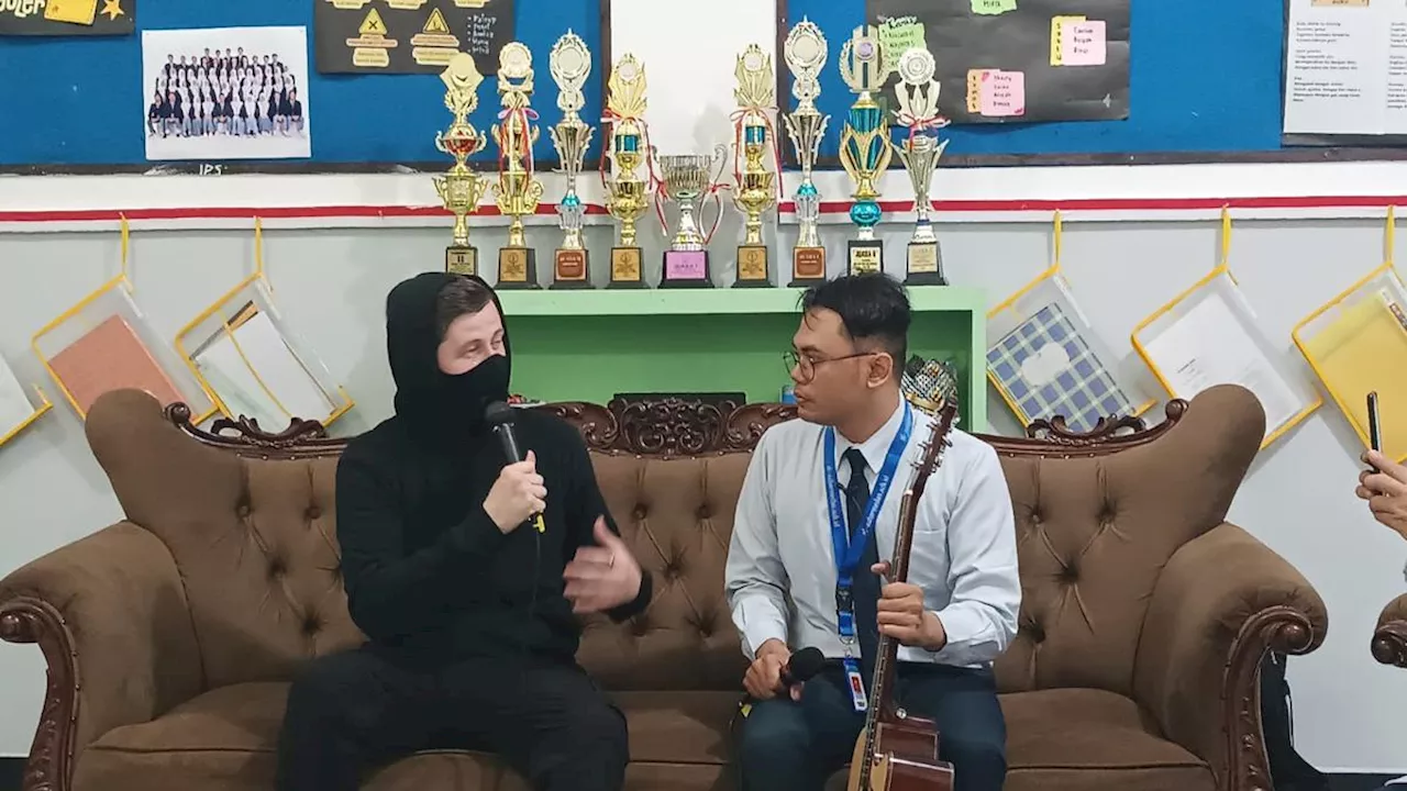 Tri Adinata, Guru Musik Al-Azhar Medan yang Bikin Alan Walker Datang Langsung Bertemu