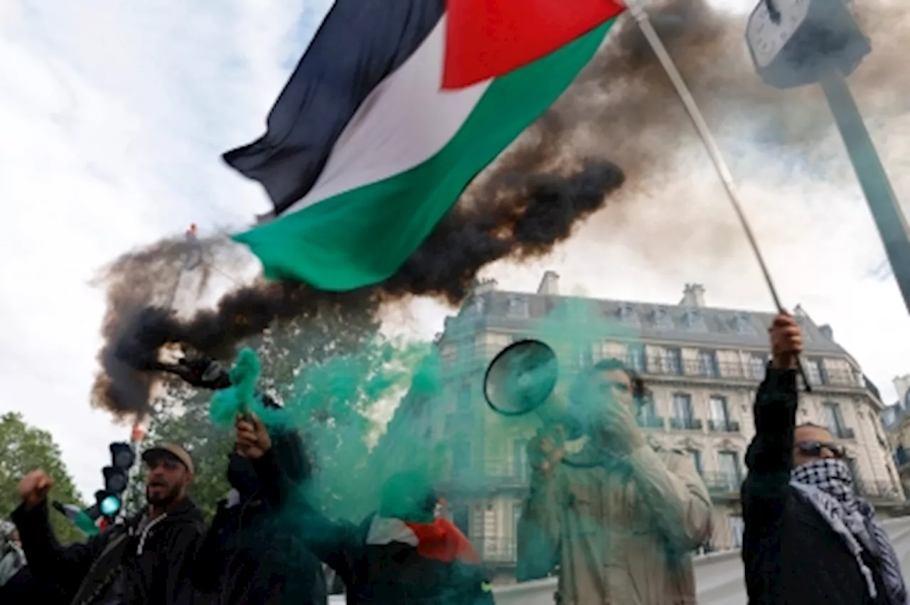 About 10,000 demonstrate in Paris against Israeli Gaza offensive