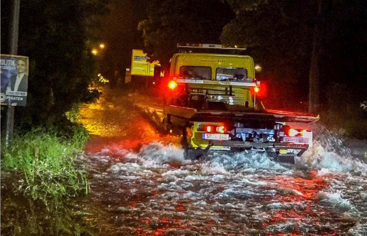 Gewitter und Starkregen: Überflutete Keller und Straßen in Bayern