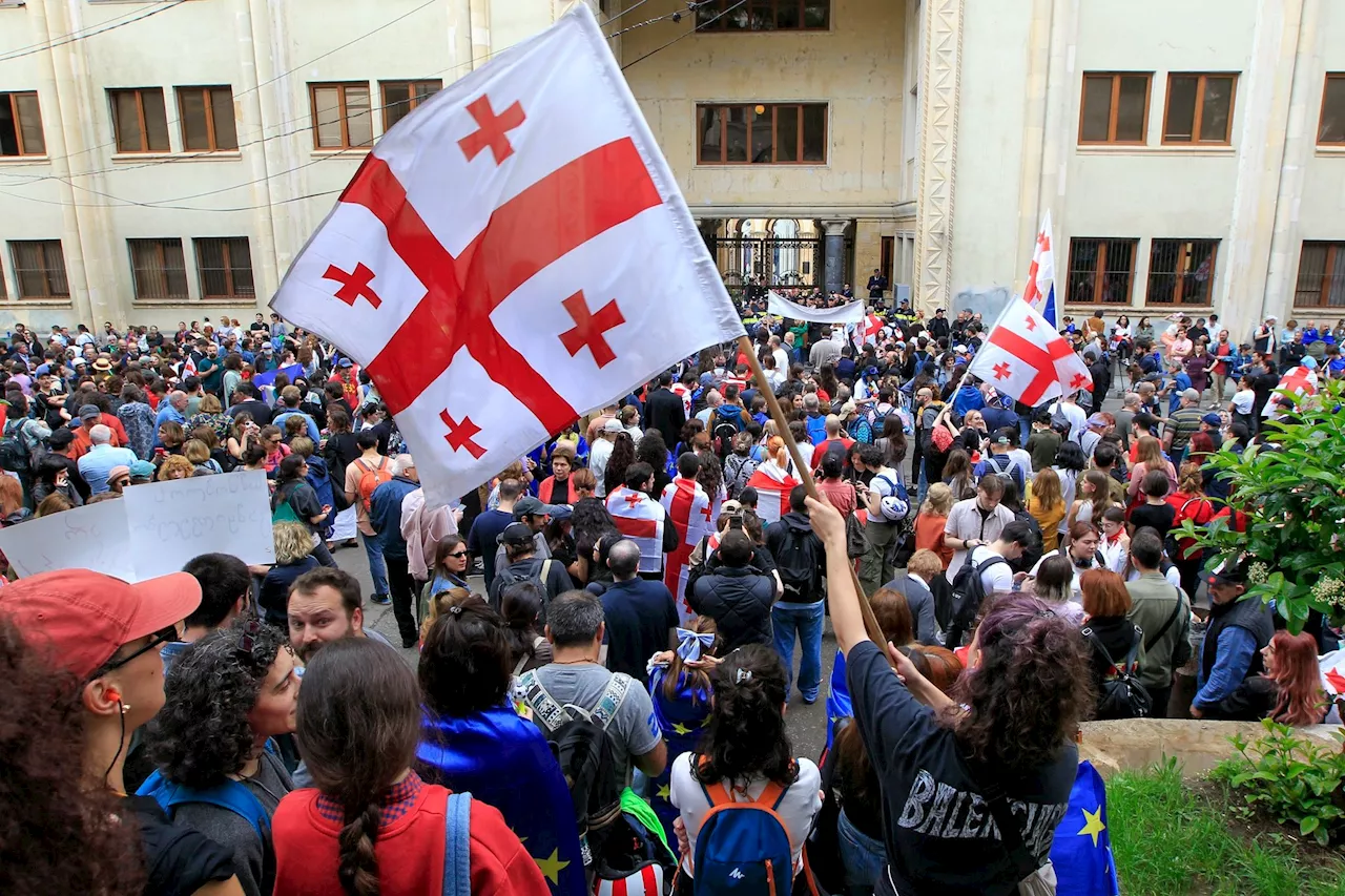 Tausende Georgier protestieren gegen umstrittenes Gesetz