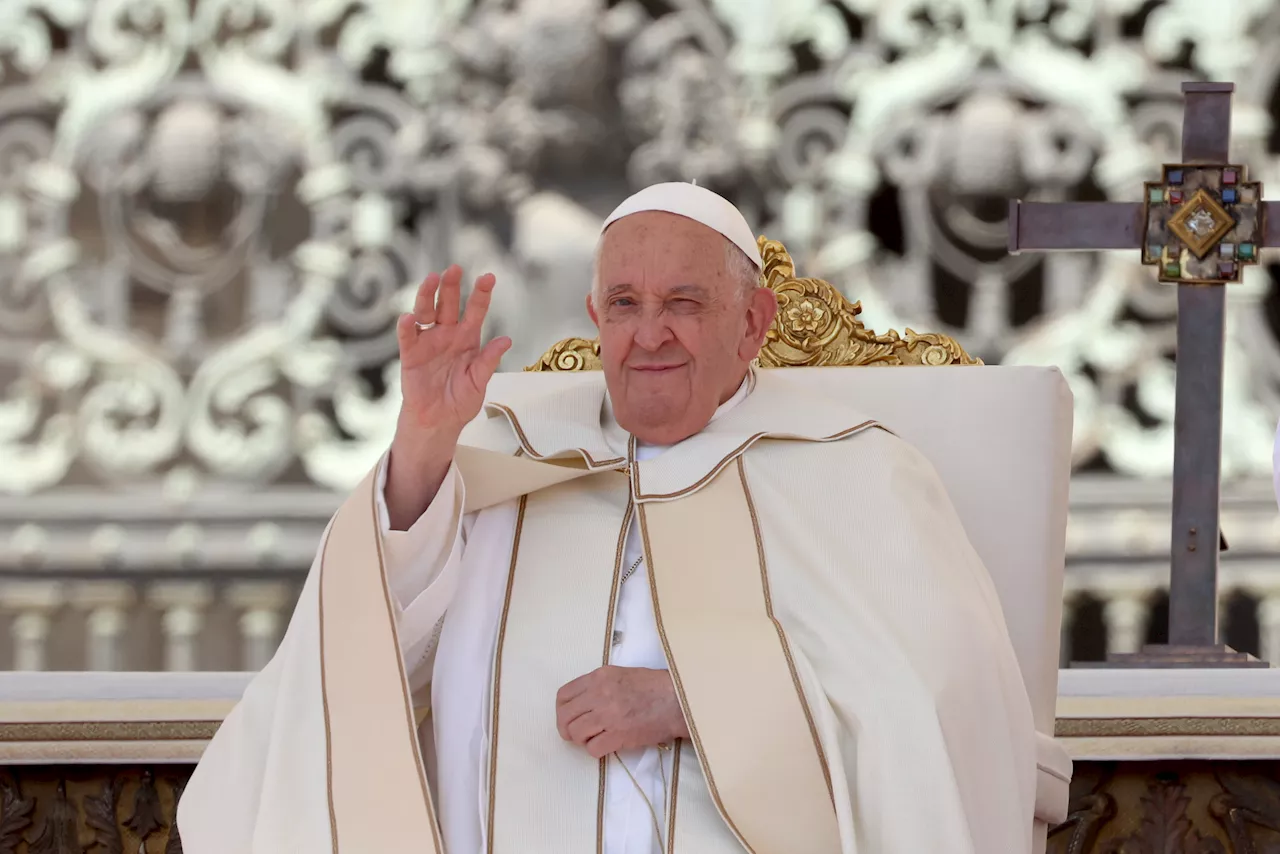 Pope Francis Faces Backlash for Allegedly Using Homophobic Slur