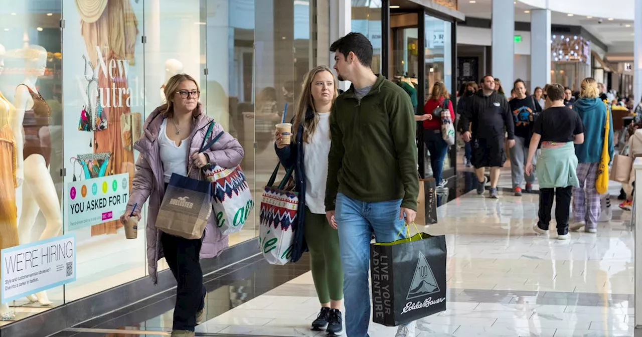 US consumer confidence unexpectedly improves in May