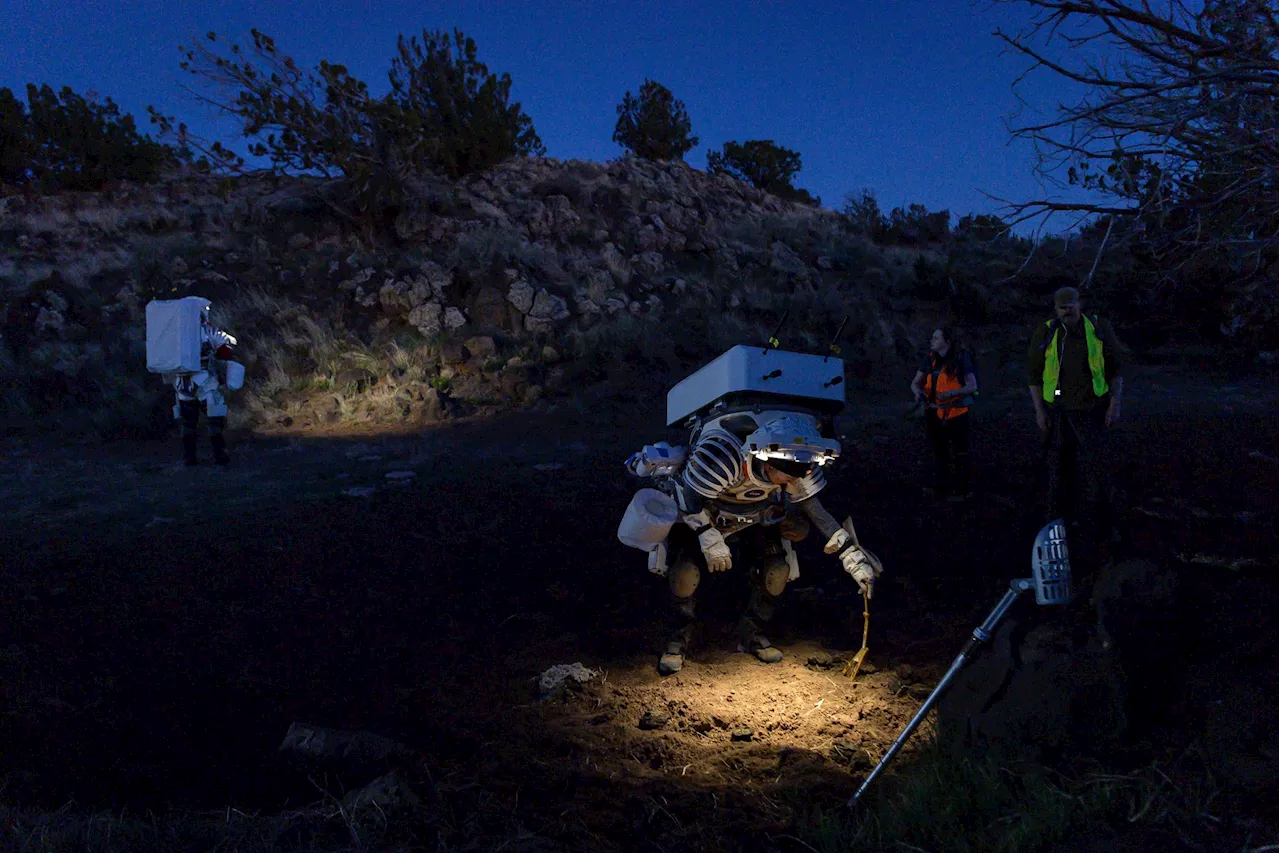 Desert Moonwalk: NASA’s Nighttime Simulation Paves Way for Artemis III