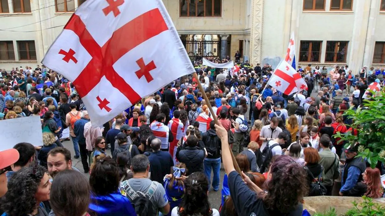 Konflikte: Tausende Georgier protestieren gegen umstrittenes Gesetz