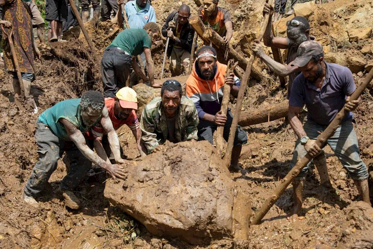 Survivors 'unlikely' from Papua New Guinea landslide