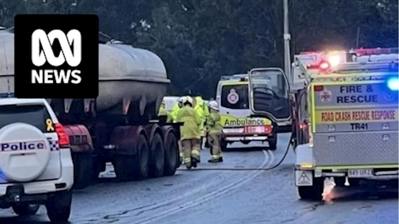 Three dead after truck and car crash on D'Aguilar Highway near Nanango