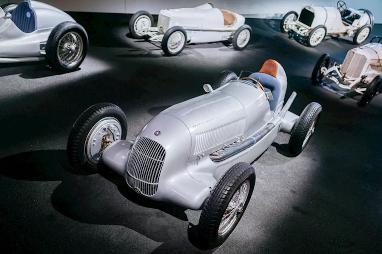 Mercedes Benz W25, la 'freccia d'argento' compie 90 anni