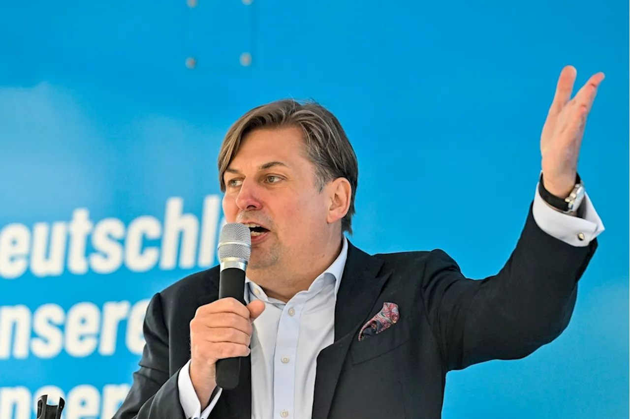 Maximilian Krah: Durchsuchung bei Ex-Mitarbeiter – hatte der AfD-Mann Schulden?