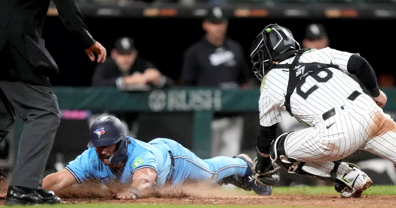 Schneider, Gausman leads Toronto Blue Jays to 7-2 victory against sliding Chicago White Sox