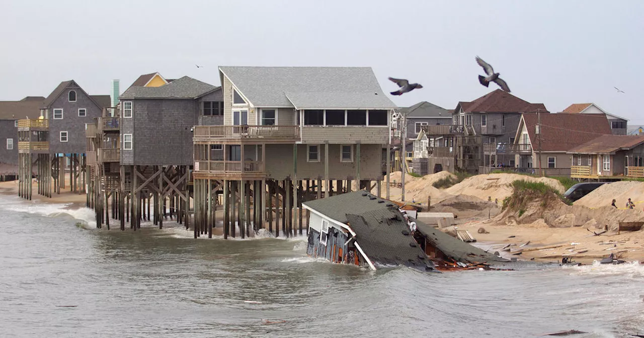 6th house in 4 years collapses into Atlantic Ocean along North Carolina's Outer Banks