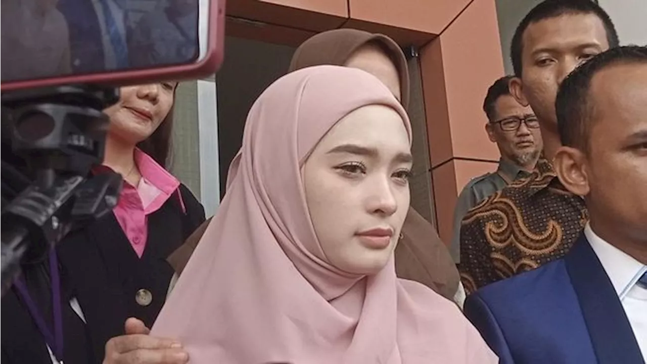 Inara Rusli Resmi Cabut Laporan Dugaan Perzinaan Virgoun