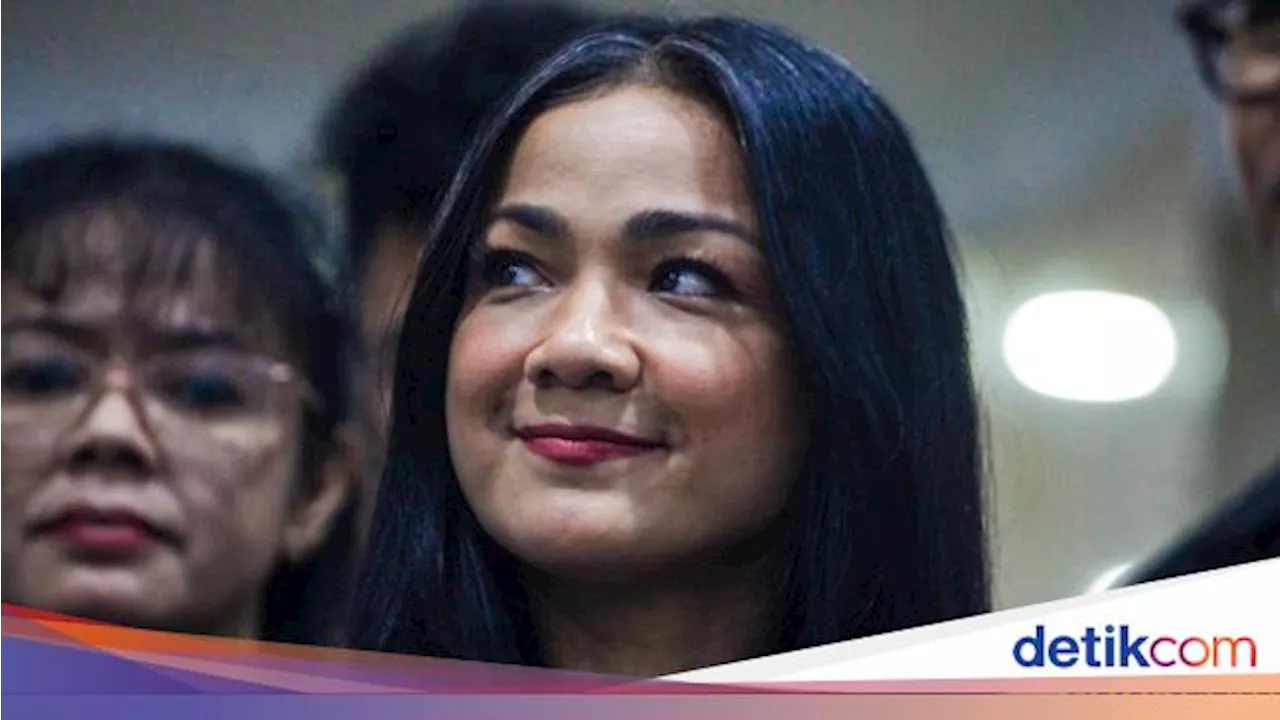 Nirina Zubir ke Sesama Korban Mafia Tanah: DM Saya Terbuka