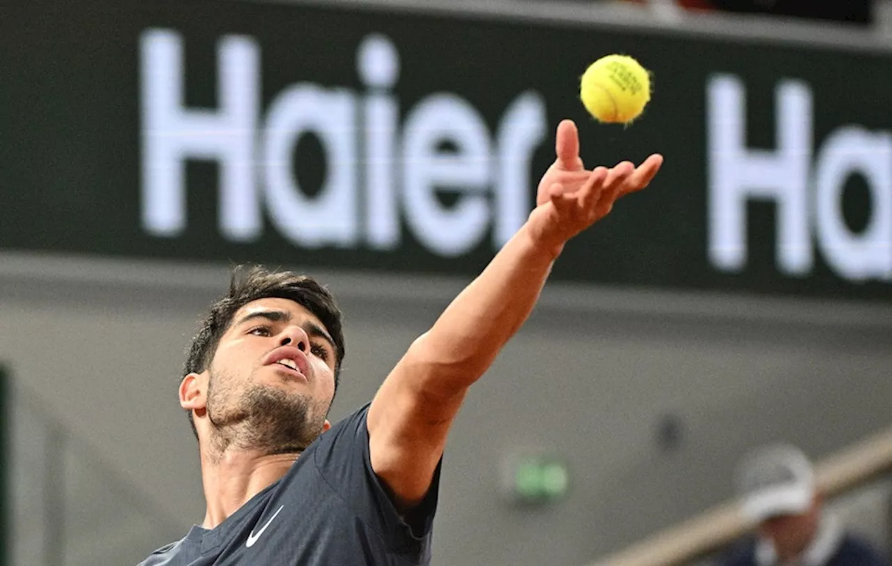 Alcaraz sufre para lograr su pase a la tercera ronda en Roland Garros