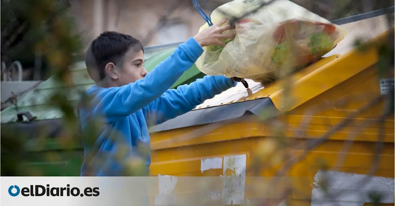 Un estudio desafía las cifras oficiales de reciclaje de botellas de plástico en España: solo se recupera un tercio