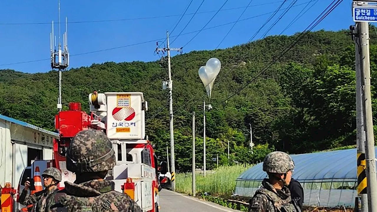 North Korea sends rubbish via hot air balloon to South Korea