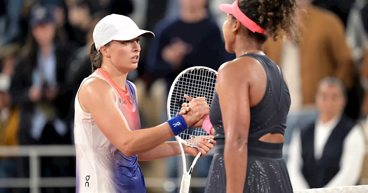 Iga Swiatek digs deep to fend off Naomi Osaka in three-set French Open classic