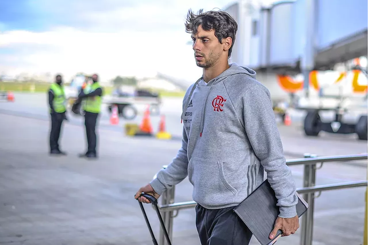 Ídolo do Flamengo, Rodrigo Caio desembarca em Porto Alegre para fechar com o Grêmio