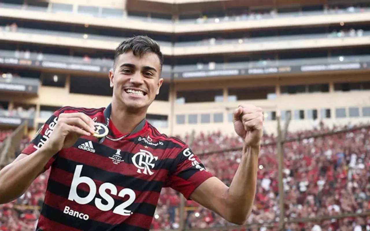 Reinier revela conversa com Landim em jogo do Flamengo: 'Falou que tenho que voltar'