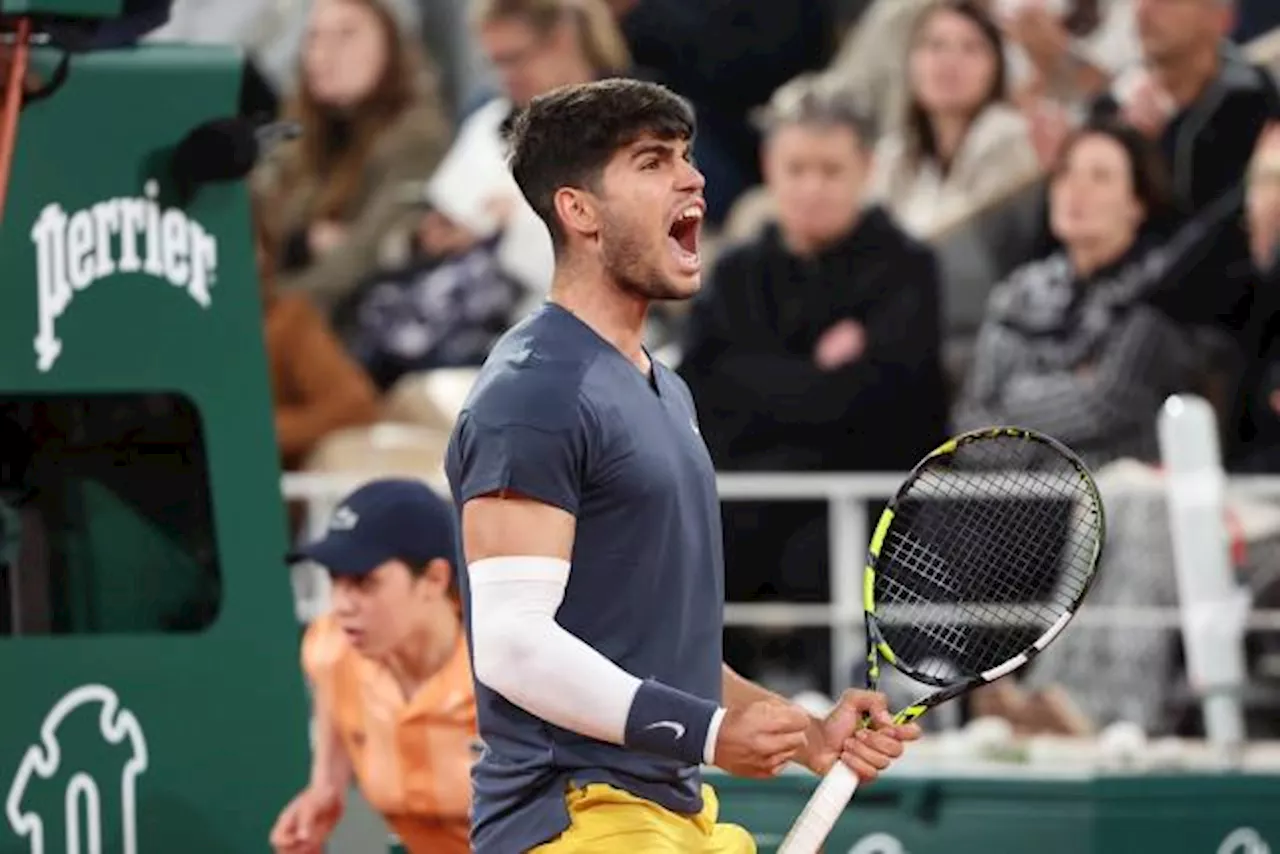 Roland-Garros : Carlos Alcaraz accroché en quatre sets par le qualifié Jesper De Jong