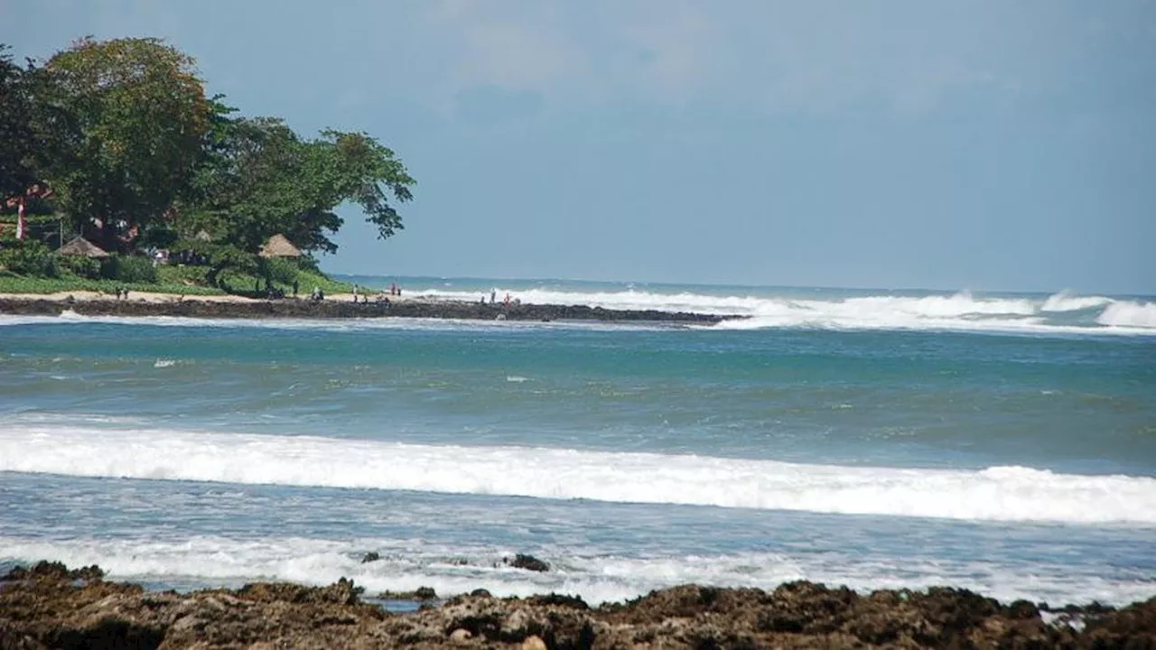 Mengintip Keindahan Pantai Ranca Buaya Garut, Menyimpan Pesona Alam Menakjubkan