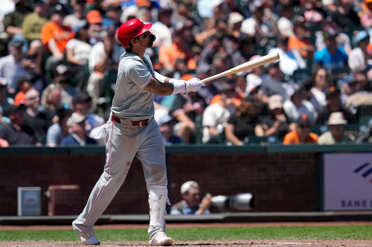 Castellanos, Schwarber homer as Phillies beat Giants to end 3-game skid