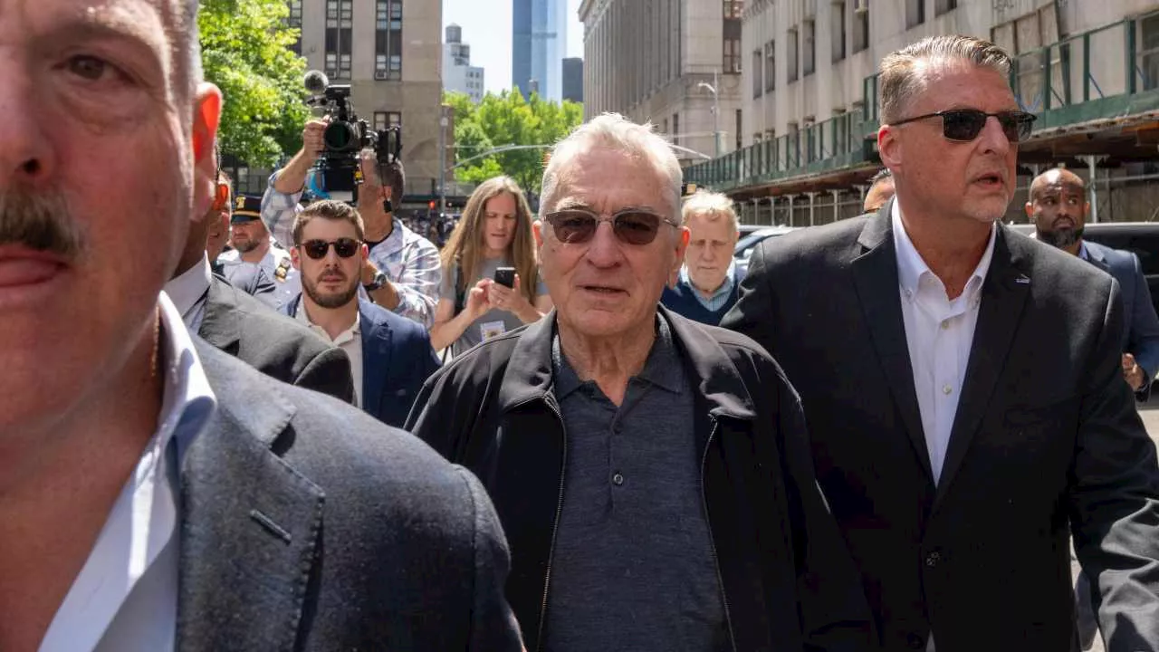 How Robert De Niro made an embarrassing spectacle outside Trump trial