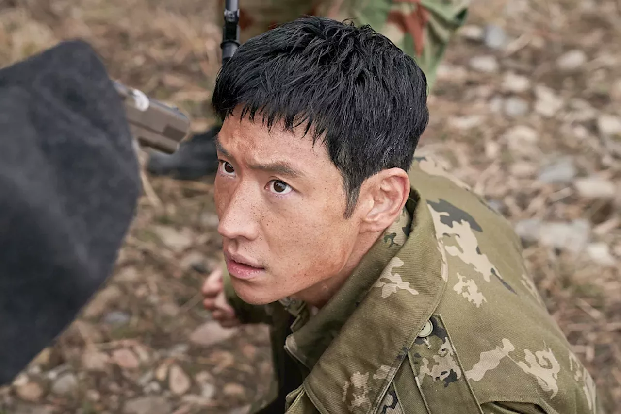 Lee Je Hoon Faces Dangerous Situations During Military Breakout In New ...