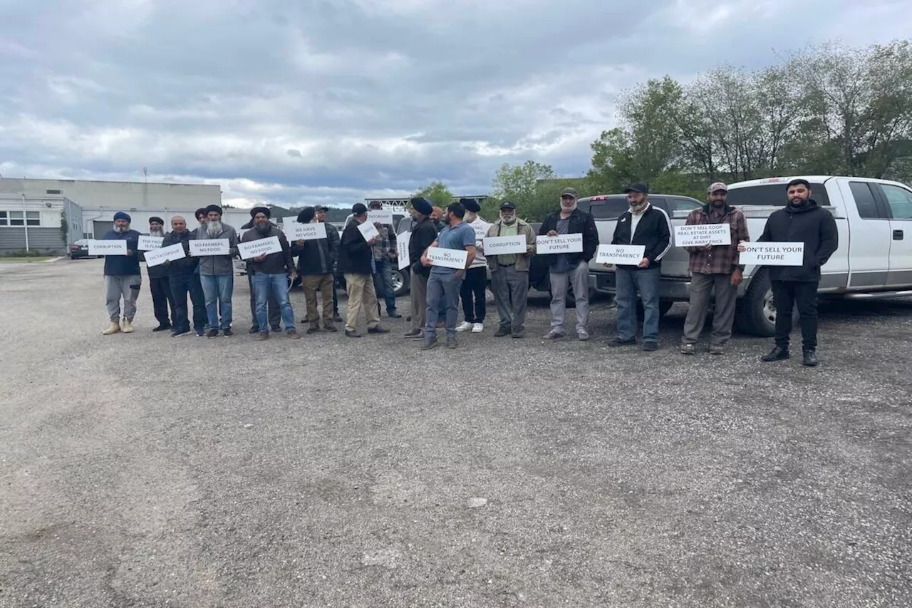 Growers and farmers protest at BC Tree Fruits Cooperative in Kelowna