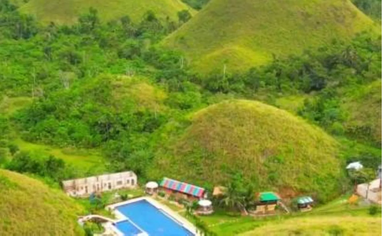 8 mayors suspended in Chocolate Hills case