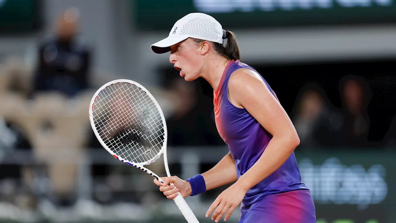 World No. 1 Swiatek defeats Osaka in three sets, advances to third round at Roland-Garros