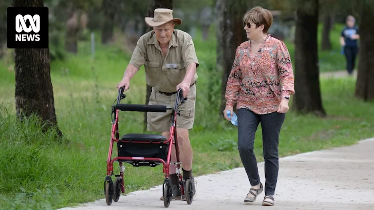 Parkrun keeps 94-year-old Dubbo man active as popularity of community fitness groups grows