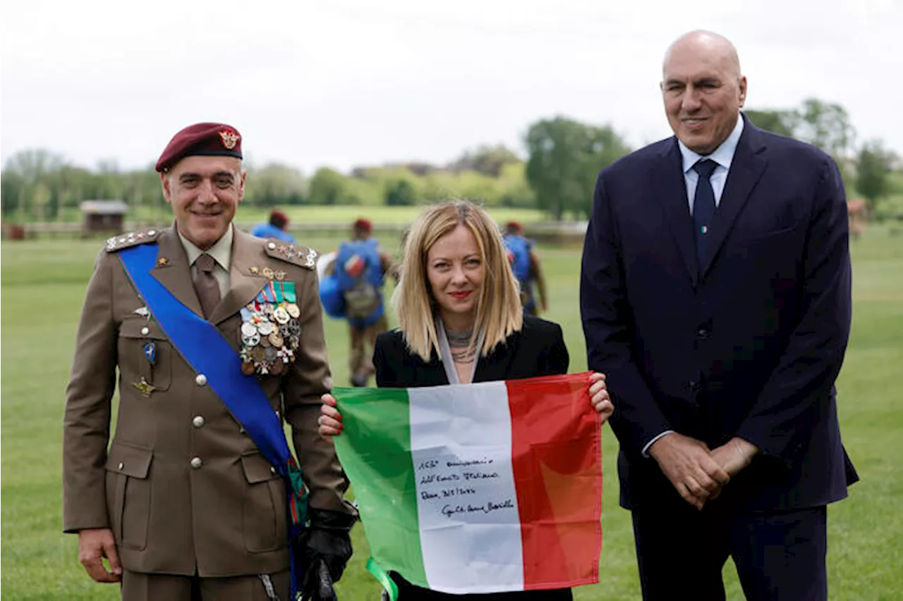 L'esercito compie 163 anni. Crosetto:'Adeguarsi agli scenari che cambiano'