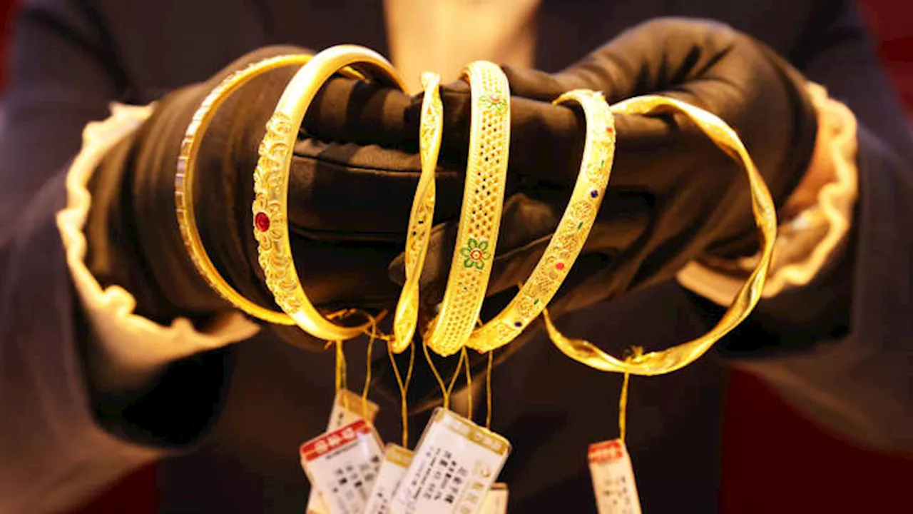 China has a 'fake gold' problem — locals are getting scammed into buying artificial jewelry