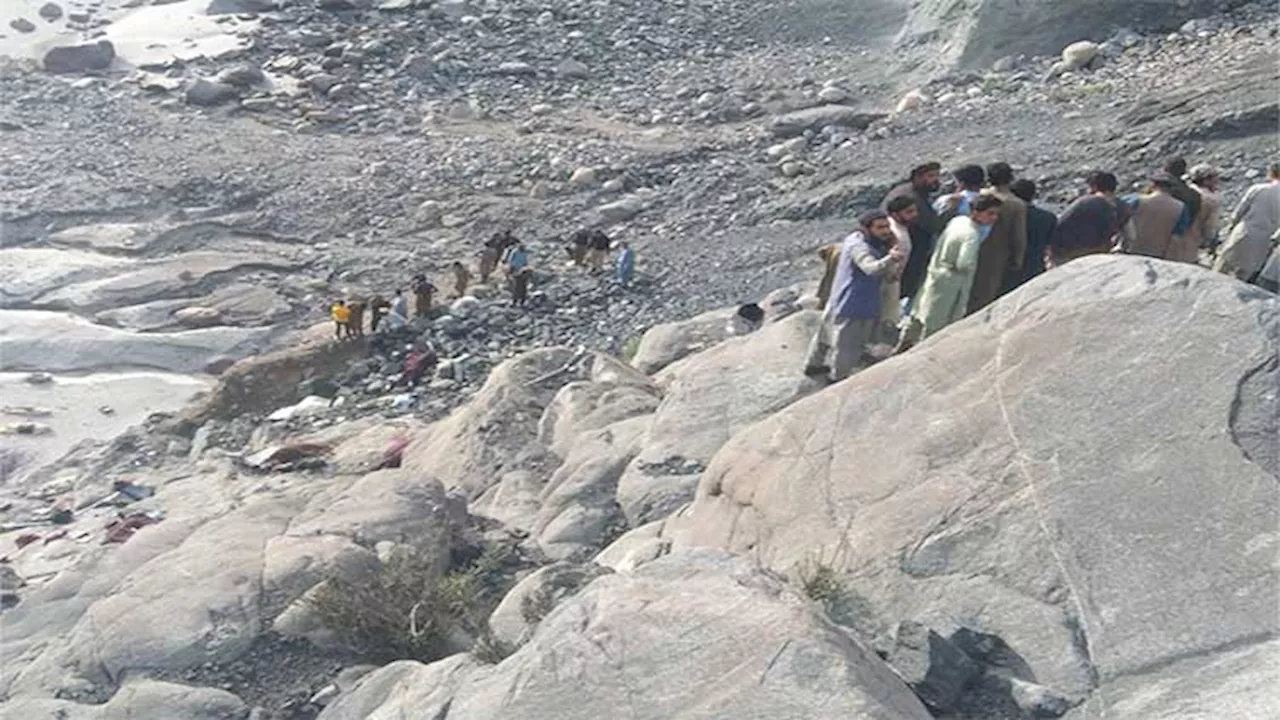 15 killed, 22 injured as bus falls into ravine in Chilas