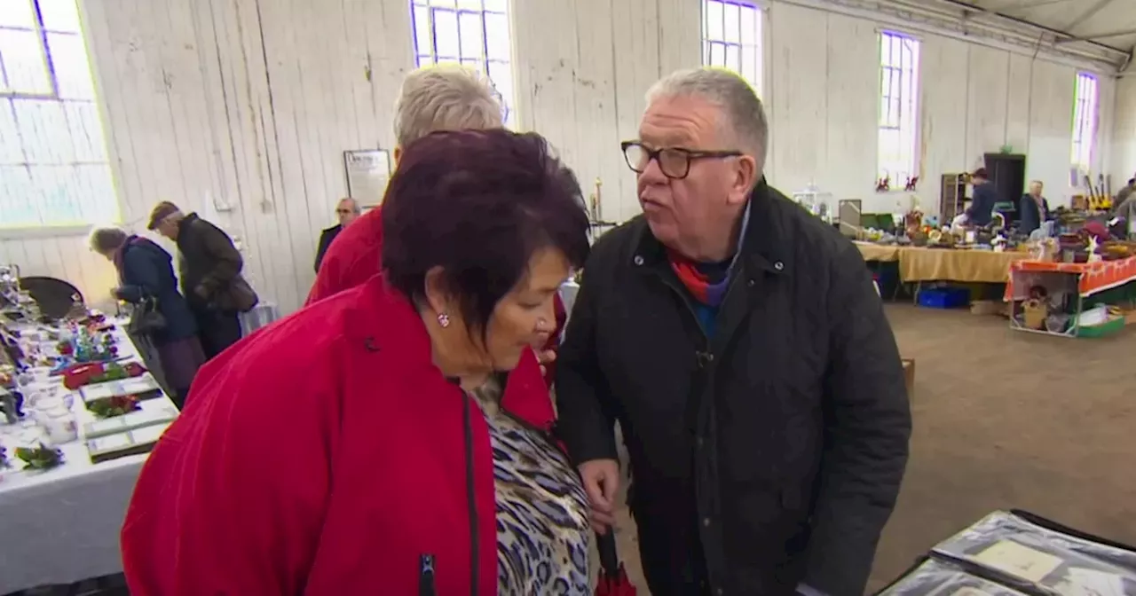 Bargain Hunt expert brutally shut down after 'awful' admission