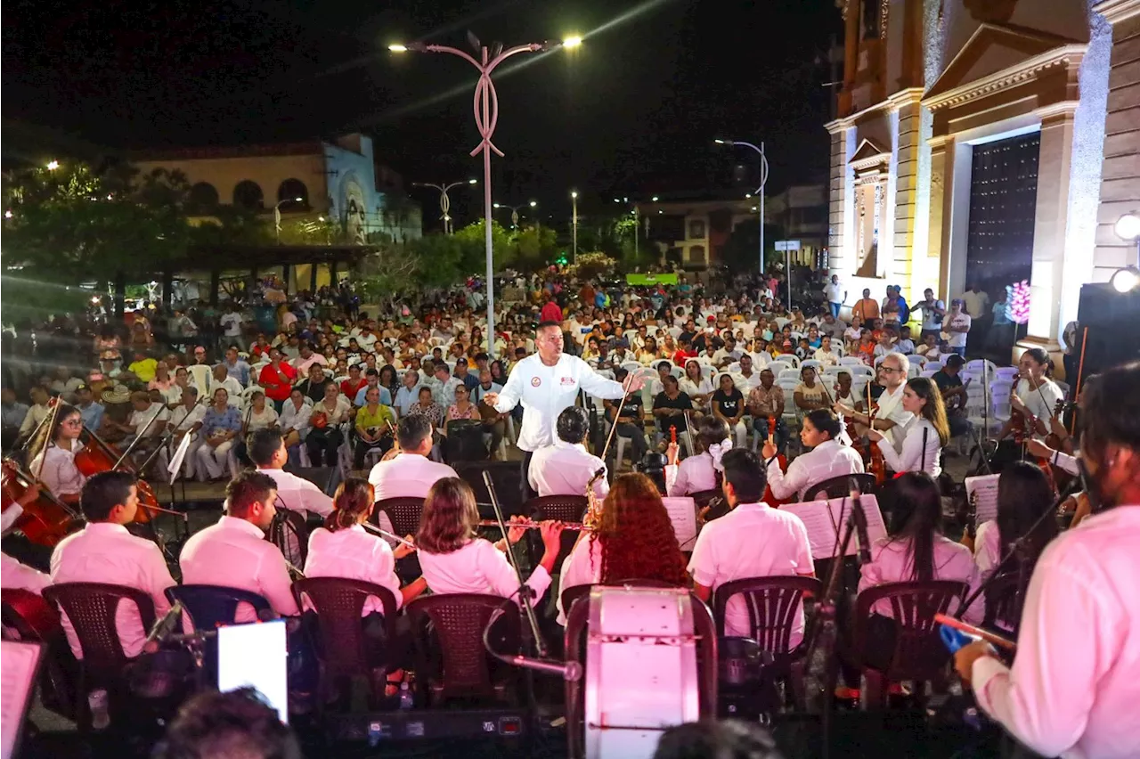 Con serenata celebran el cumpleaños número 284 de Lorica, en Córdoba